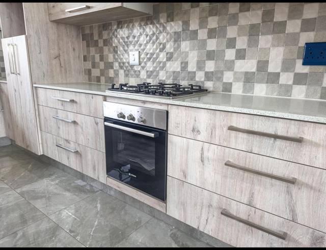 3 BEDROOM HOUSE FOR SALE IN BISHOPSTOWE